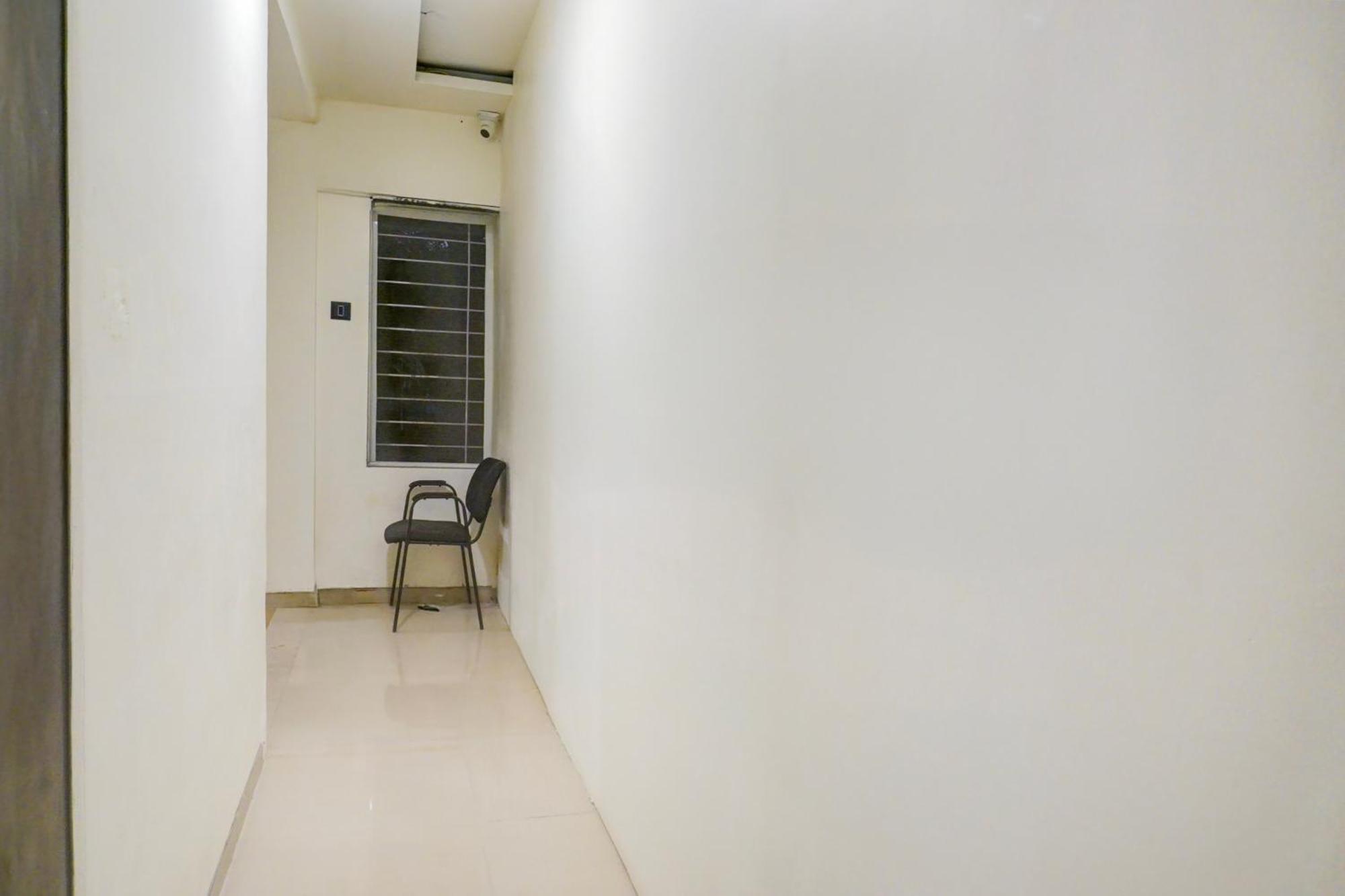 Hotel O The Highstreet Hometel Poona Buitenkant foto