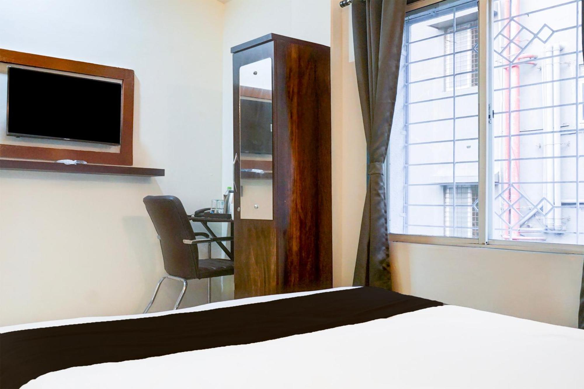 Hotel O The Highstreet Hometel Poona Buitenkant foto